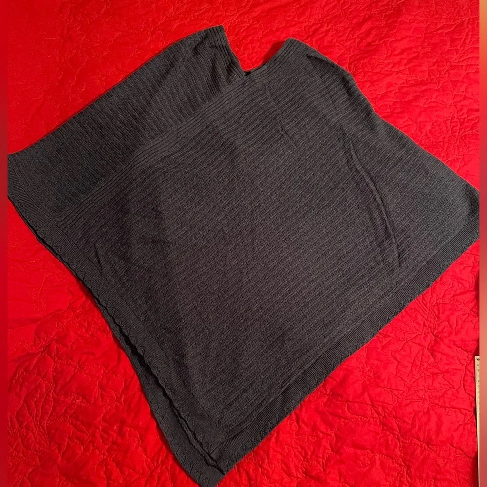 NWT CHRISTOPHER&BANKS PONCHO ONE SIZE FITS MOST - Picture 5 of 5